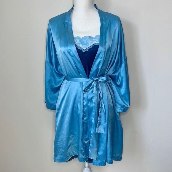 Victoria’s Secret Y2K Slip Robe Set - Picture 3 of 9